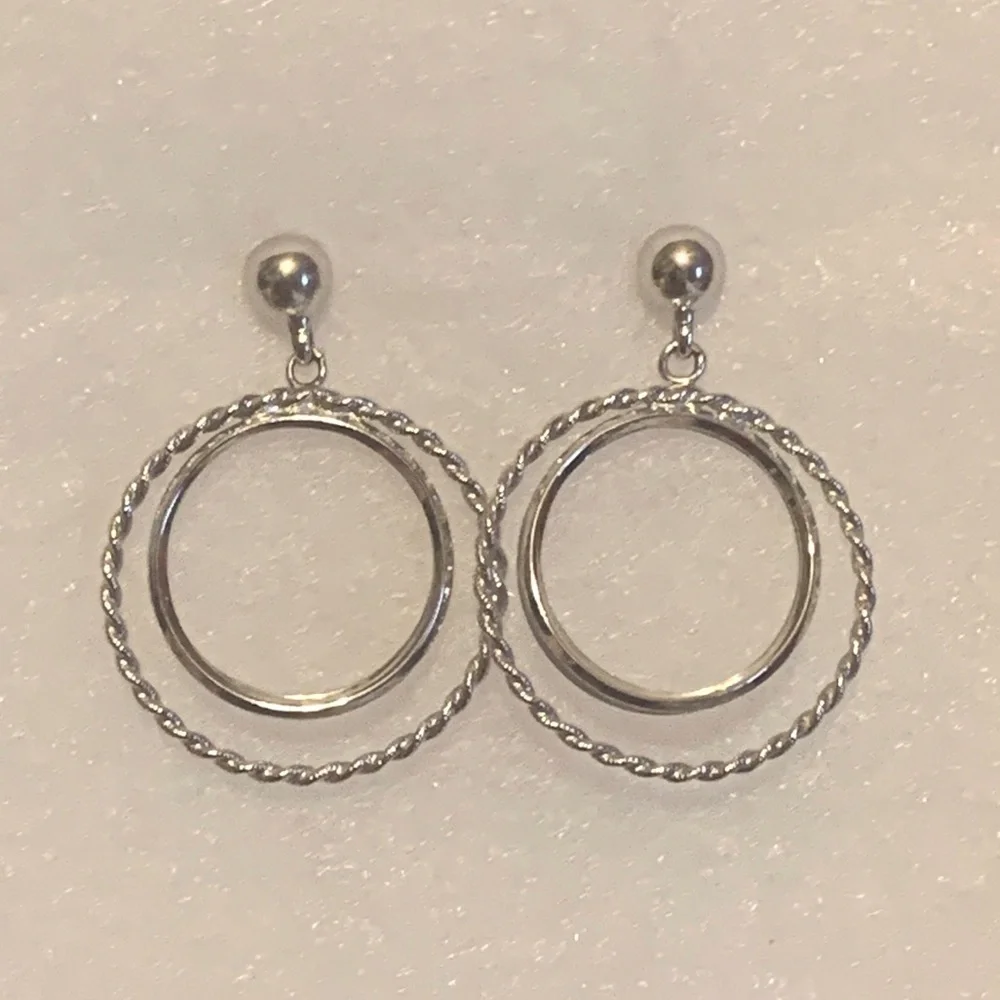 Avon Silver Tone Circular Earrings